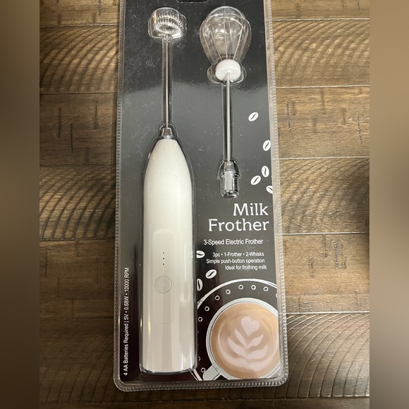 Powerful Handheld Milk Frother, Mini Milk Foamer, Battery Operated - Picture 1 of 3